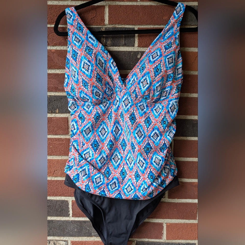 Jantzen Blue and Pink Geometric One Piece Swimsuit